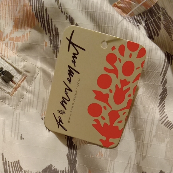 Free People-" Off the Grid Printed Vest" (Ivory Floral)-L - Picture 7 of 8